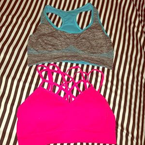 Cute sports bras, never worn! 💪🏻